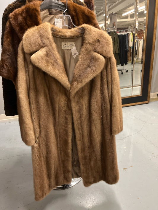 Size M Camel Carrolls Fur