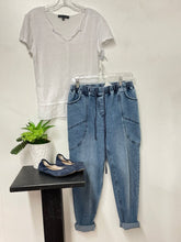 Load image into Gallery viewer, ORIENTIQUE Jeans - Divine Consign Furniture

