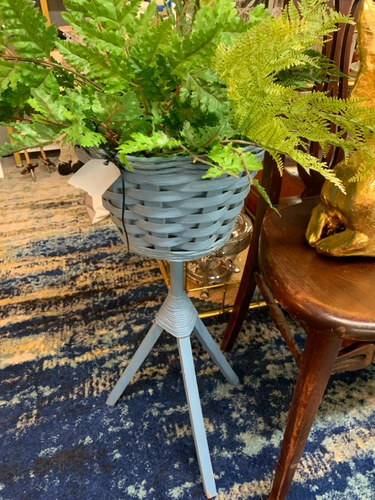 Plant Stand - Divine Consign Furniture