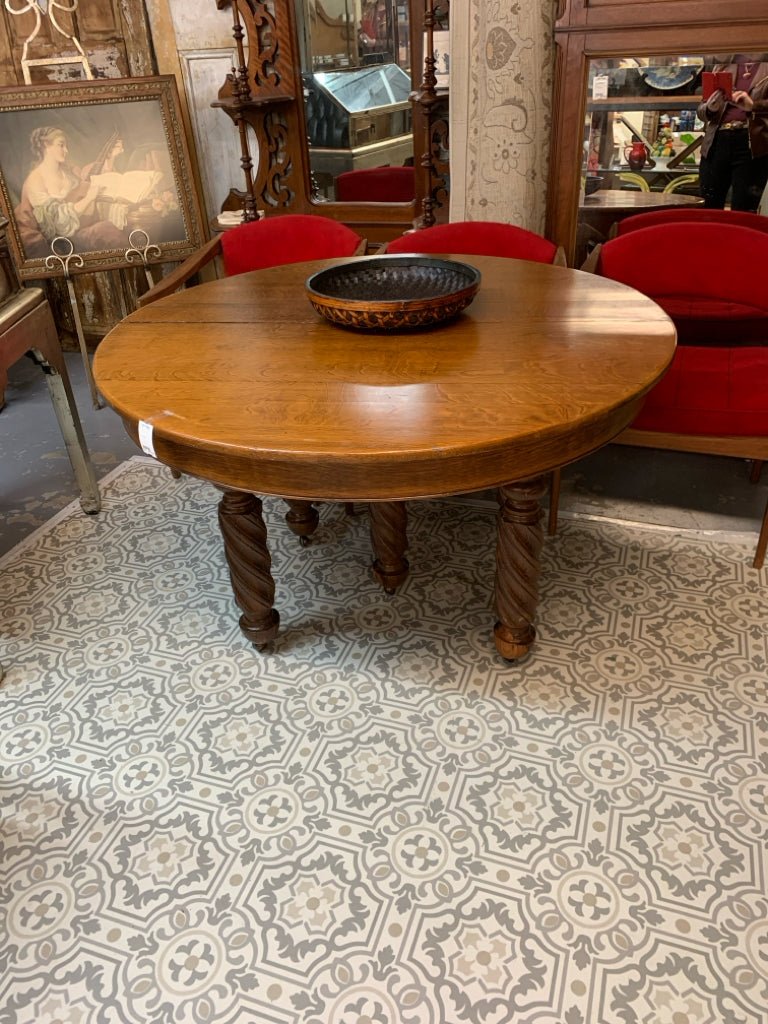 Table - Divine Consign Furniture